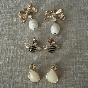Set of 3 Banana Republic - Gold-Tone Pearl Bow, Bee Stude and Ivory Drop Studs